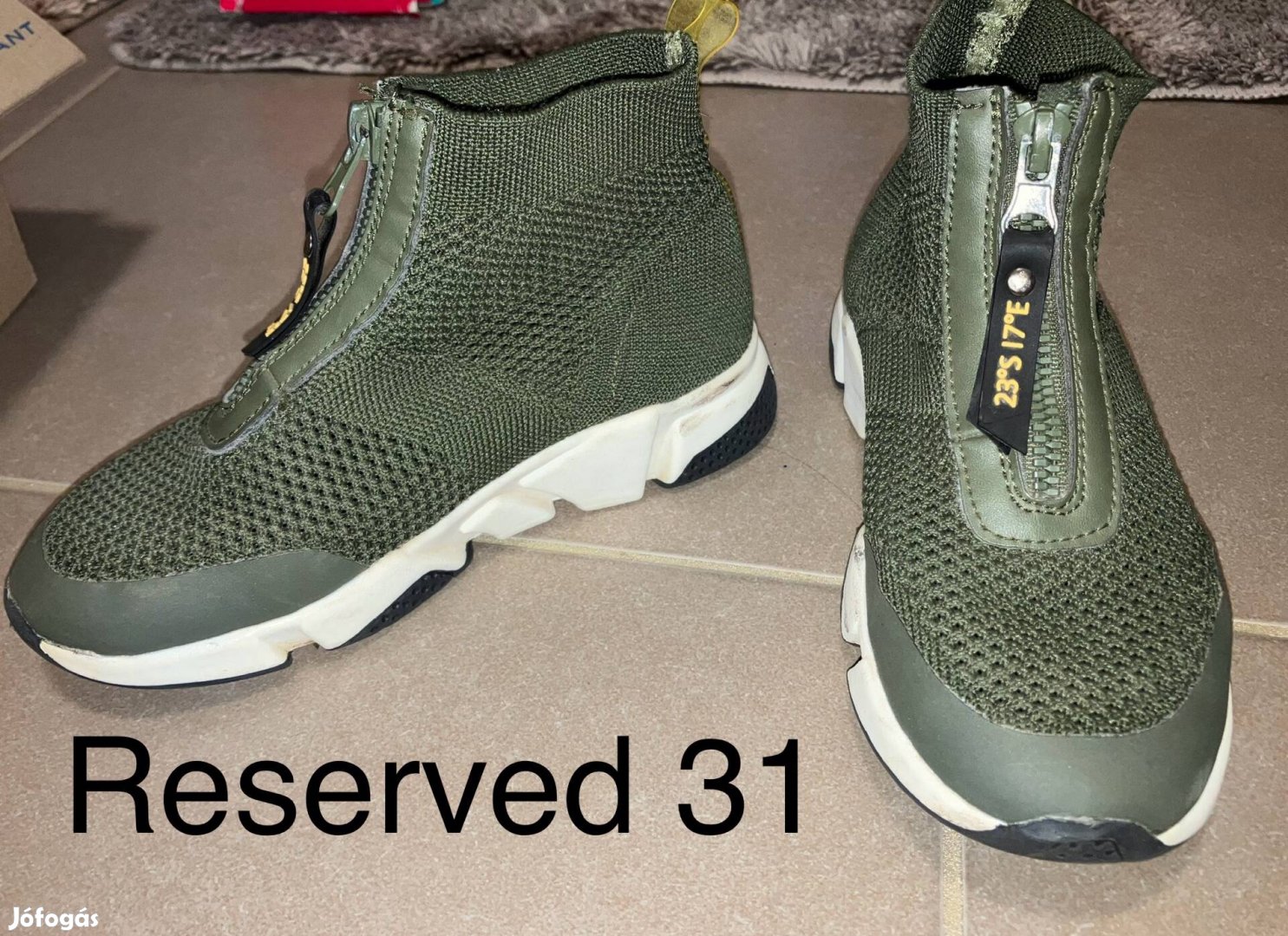 Reserved 31 sneaker; őszi cipő/átmeneti cipő 31/anyagcipő