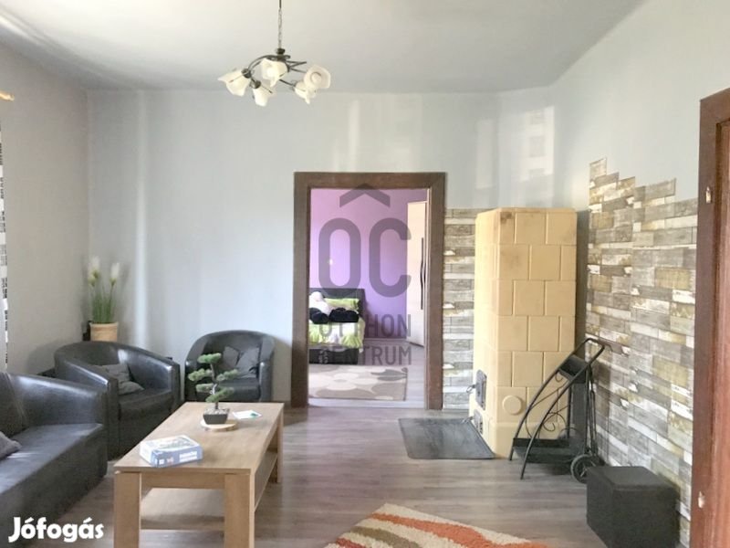 Részben felújított, 3szobanappalis családi ház