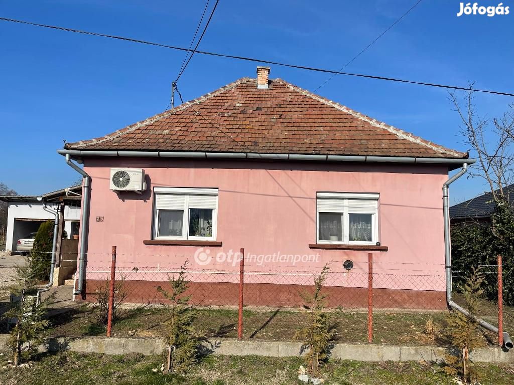 Részben felújított családi ház Tápiószelén a vasútállomás közelében