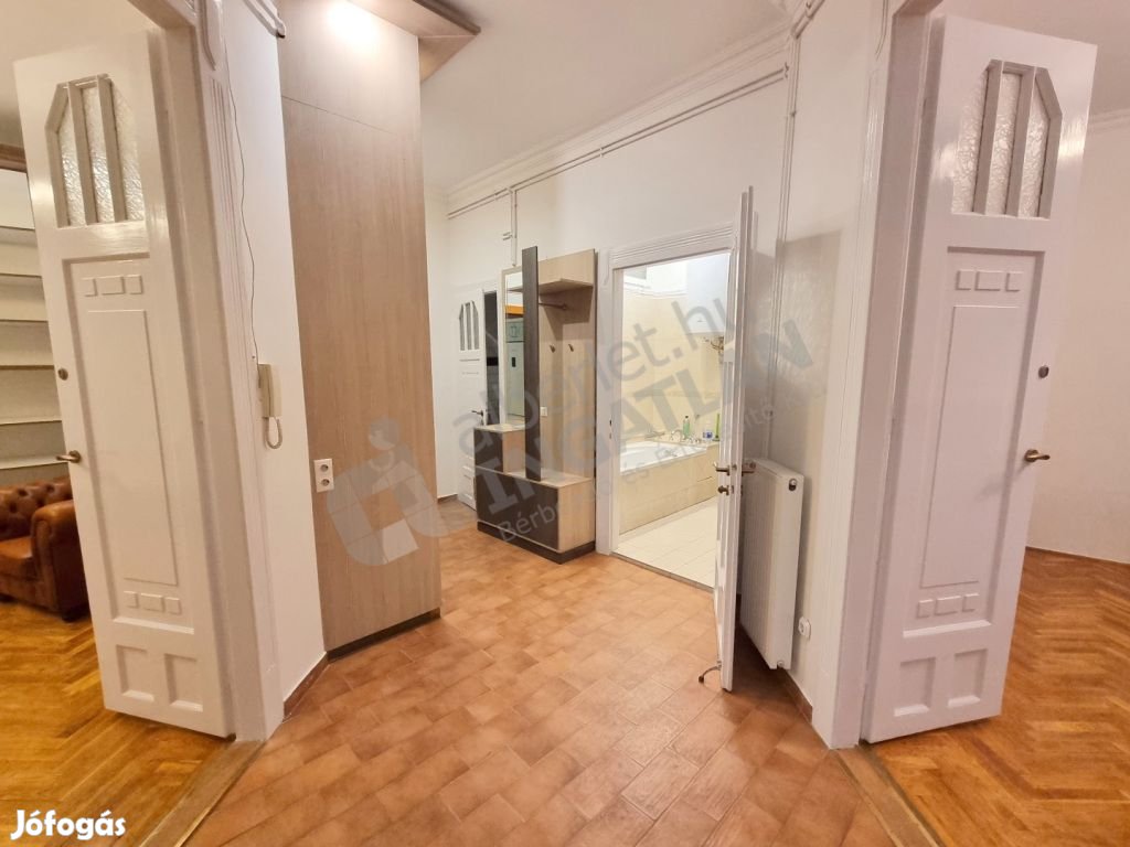 Retek utcában kiadó lakás!