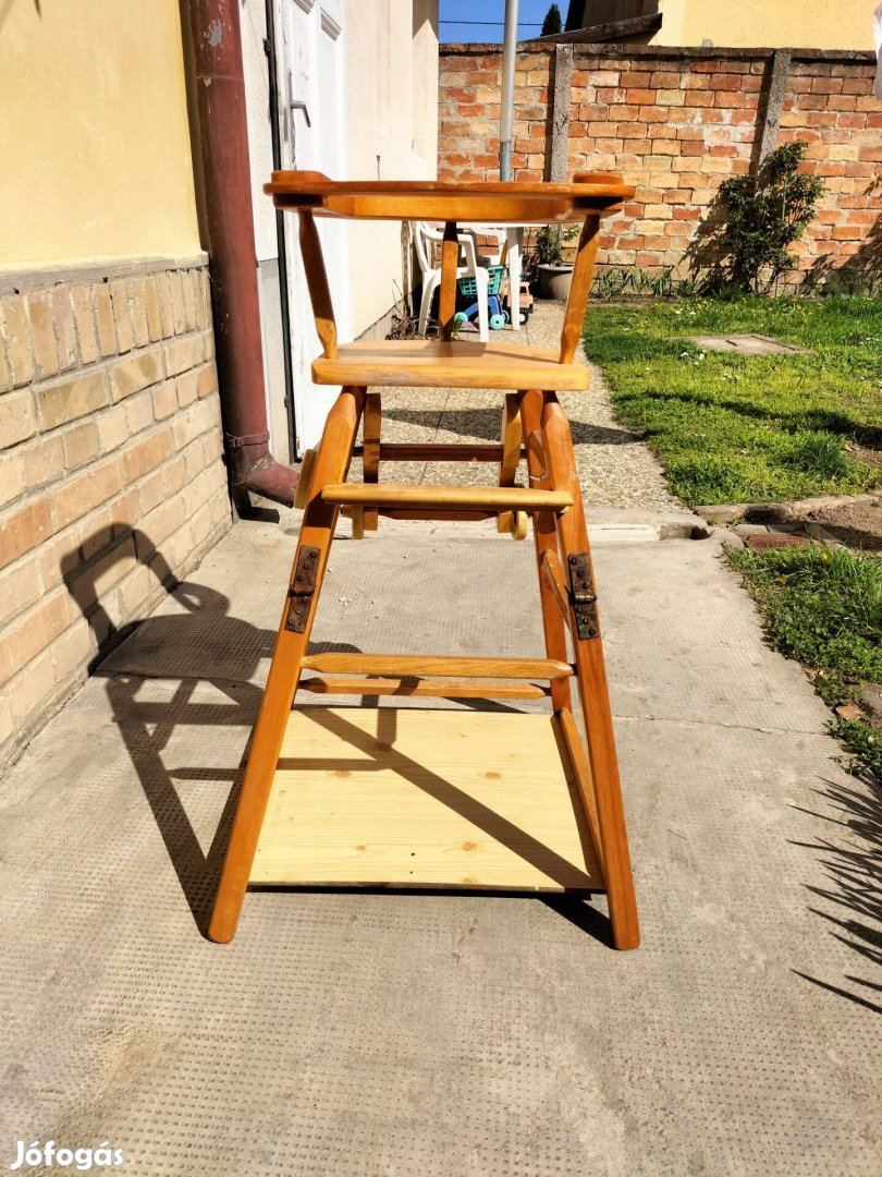 Retro 2 az 1-ben fa etetőszék Asztalkává alakítható, jó