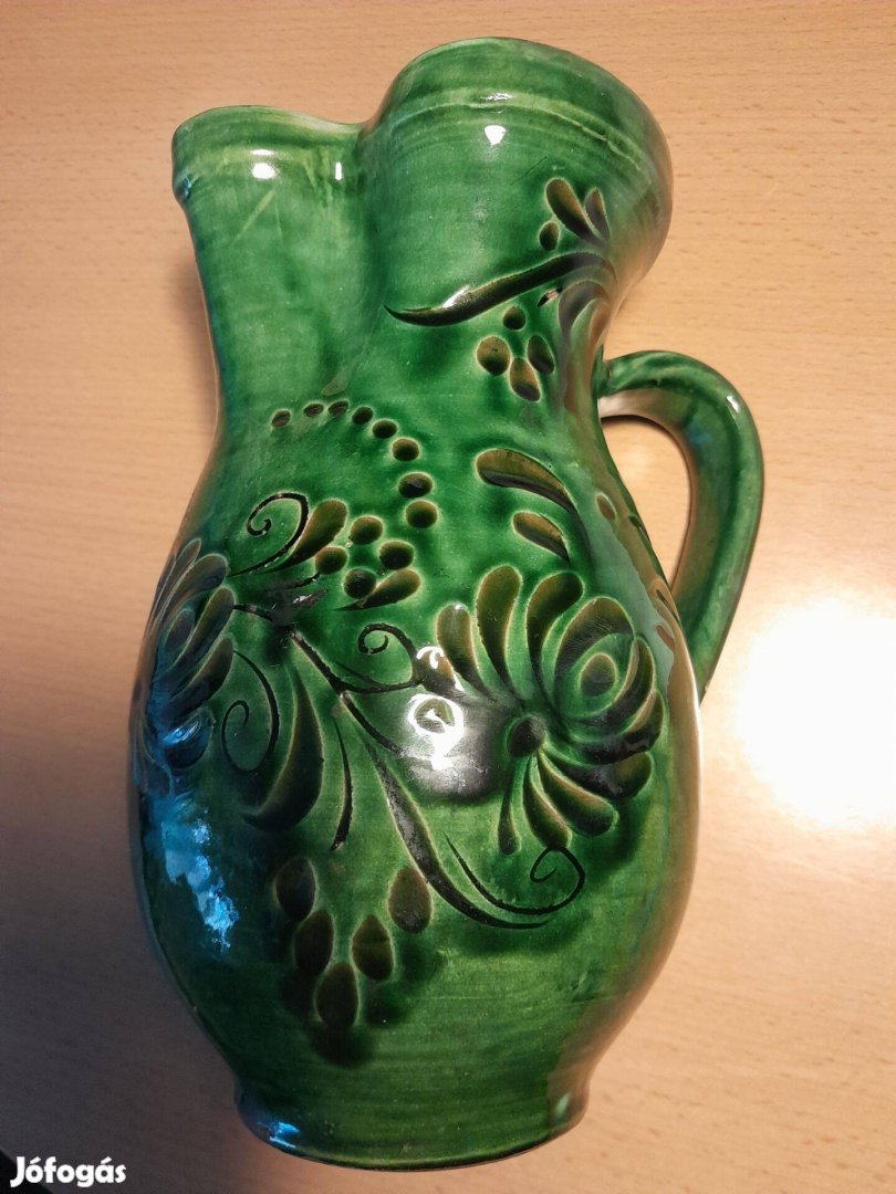 Retró 60 as évekből 20 cm magas boros kancsó alján jelzett