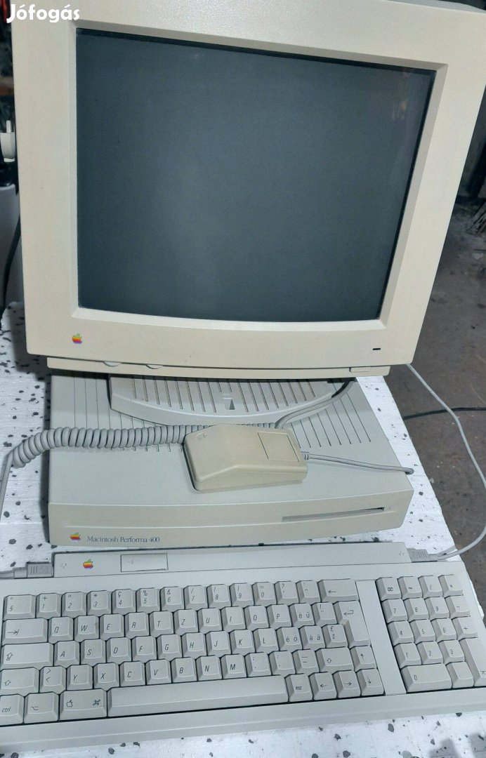 Retró Apple Macintosh performa 400 komplett szett 1992-ből