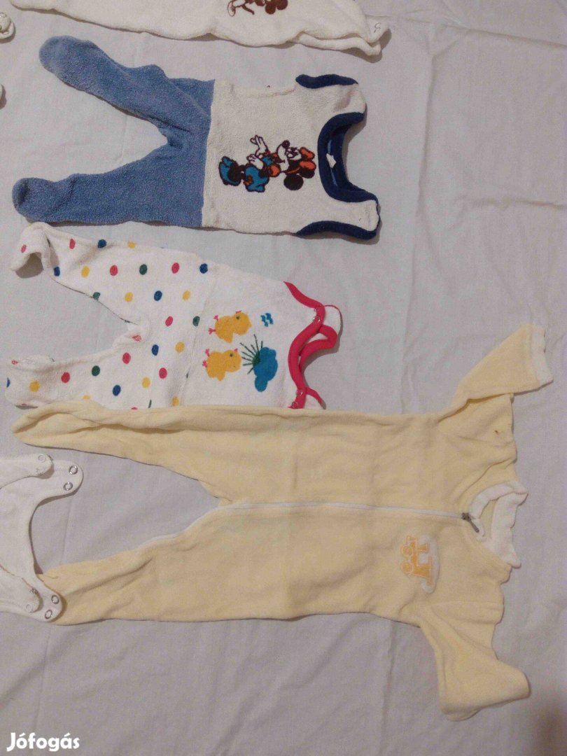 Retro Babaruha, Csecsemő, Gyermek ruhák (egy doboznyi)
