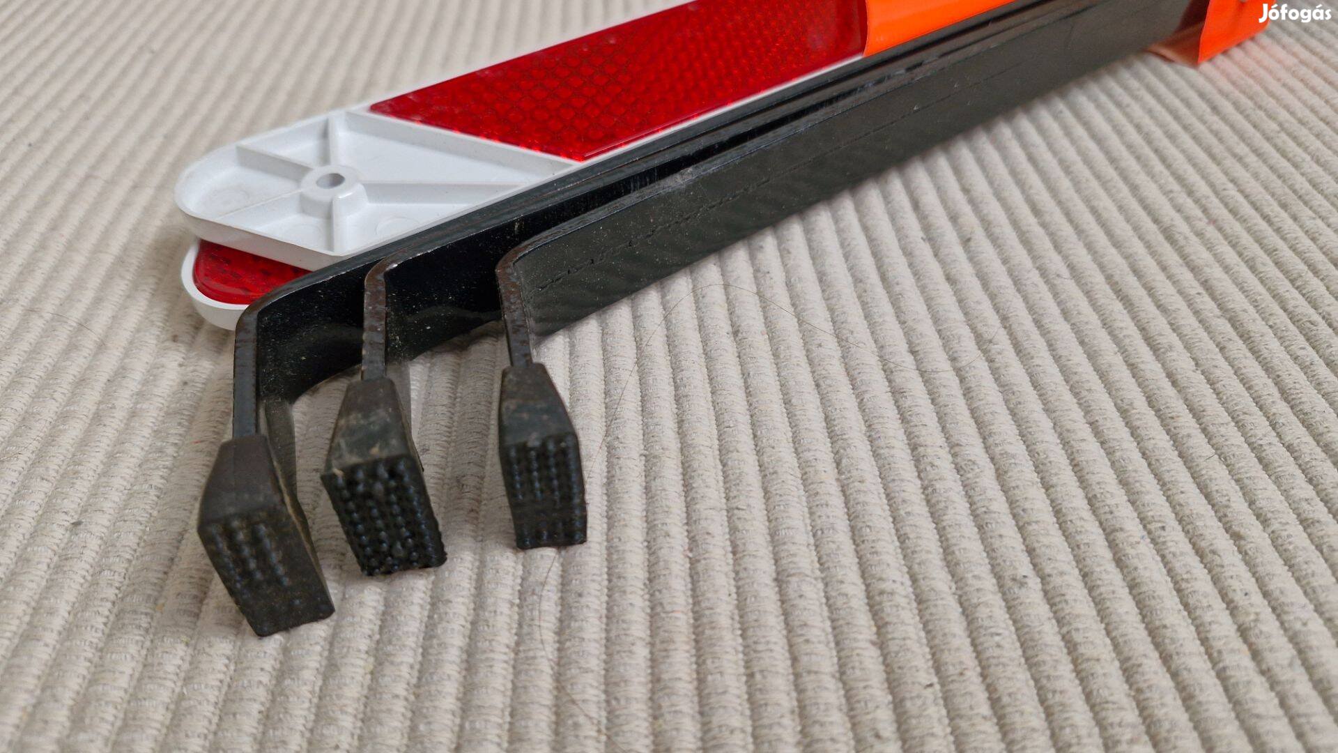 Retro Citroen fémlábú elakadásjelző háromszög