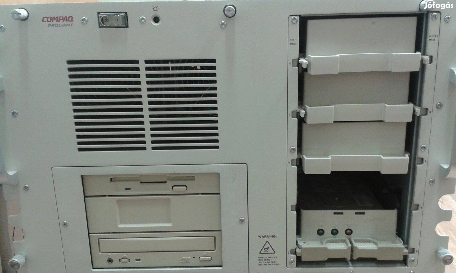 Retró Compaq Proliant 4500