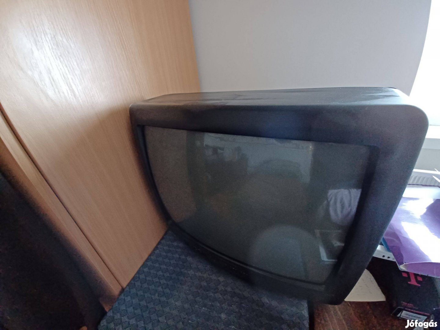 Retro Daewoo TV