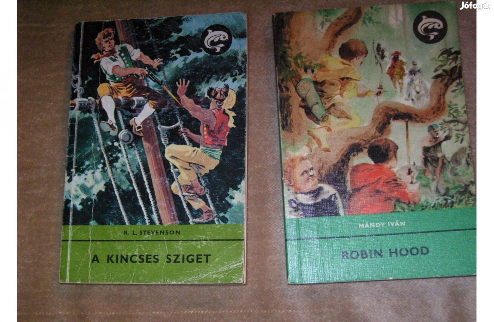 Retró Delfin könyv 2 db 1980-ból, Robin Hood, A kincses sziget