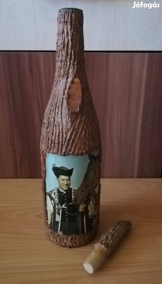 Retro Emlék, fakéreggel bevont ritka dísz borosüveg fadugóval