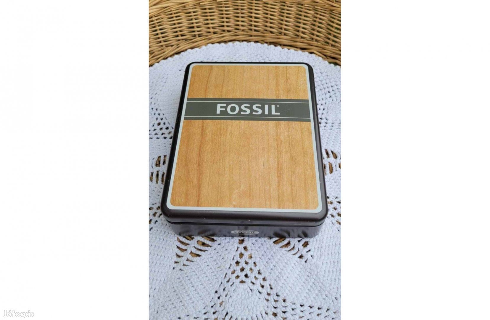 Retró Fossil fém díszdoboz