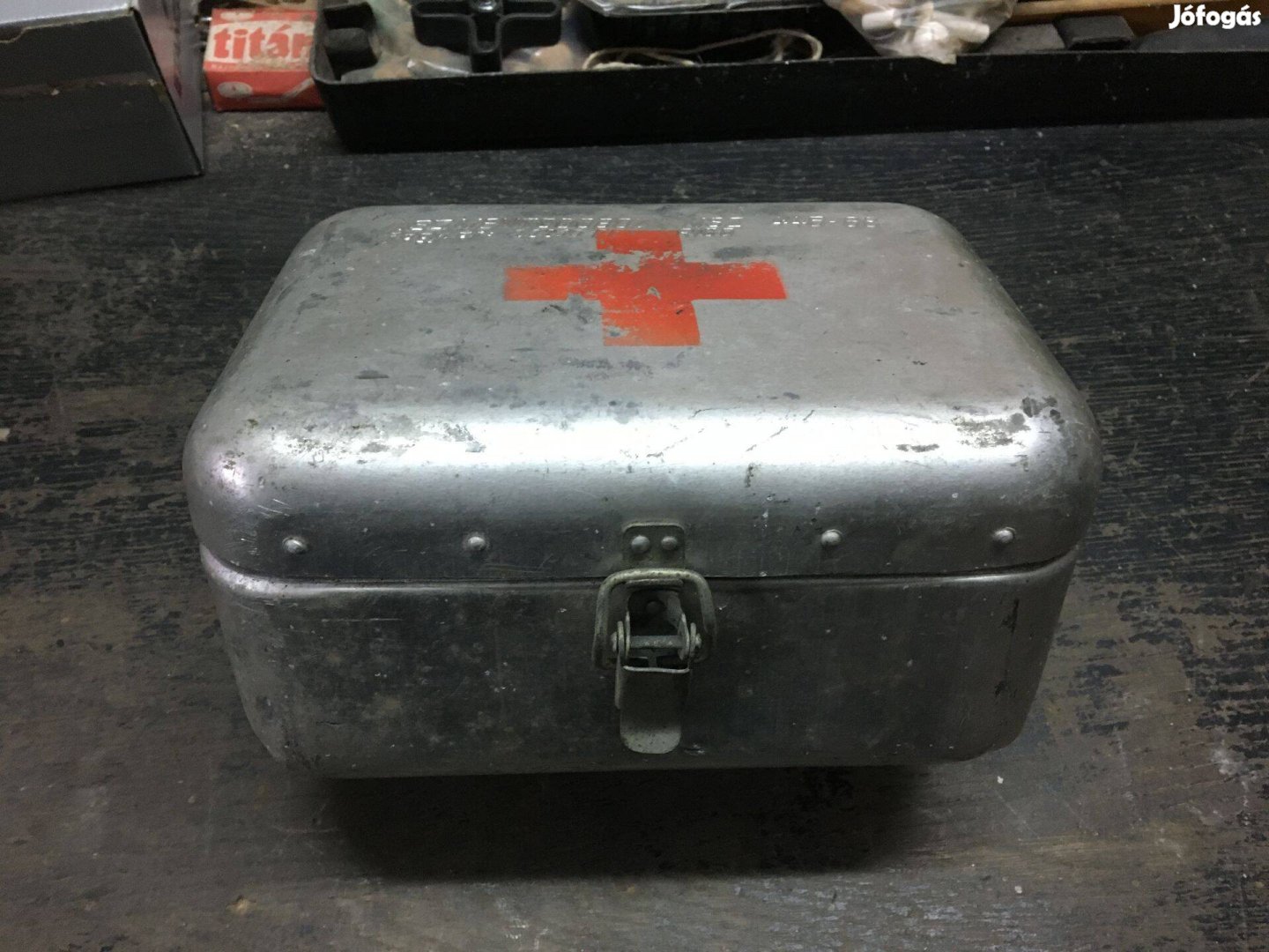 Retro II. sz. mentődoboz