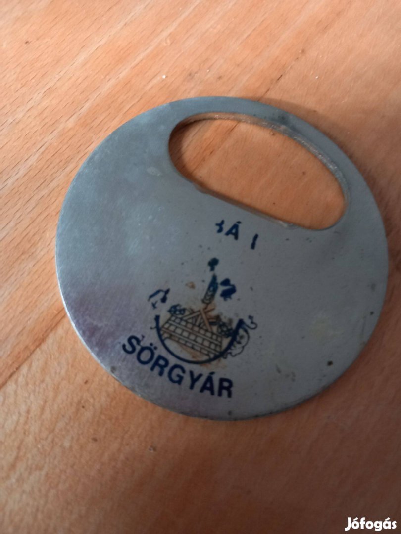 Retro Kőbányai Sörgyár felirattal fém sörnyitó