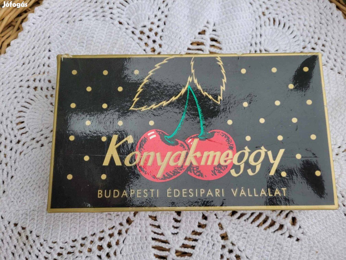 Retro Konyakmeggy bonbonos doboz 1984 papírdoboz