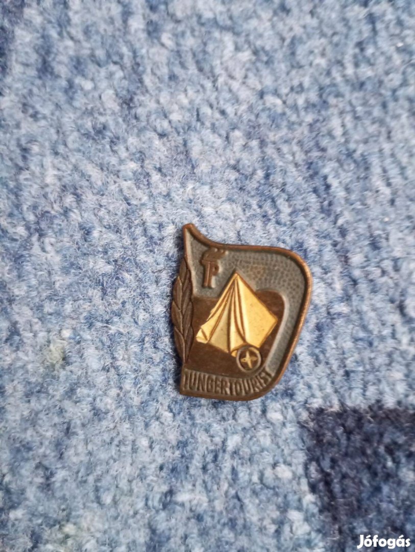 Retró NDK ifjúsági turista kitűző,Junger Tourist