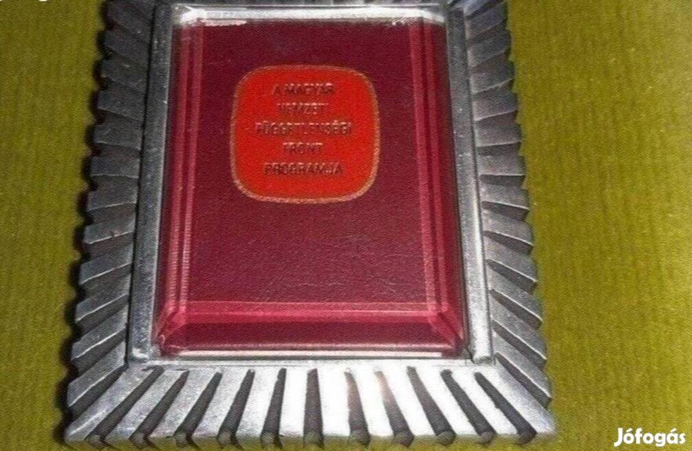 Retro Nemzeti Függetlenségi Front programja minikönyv