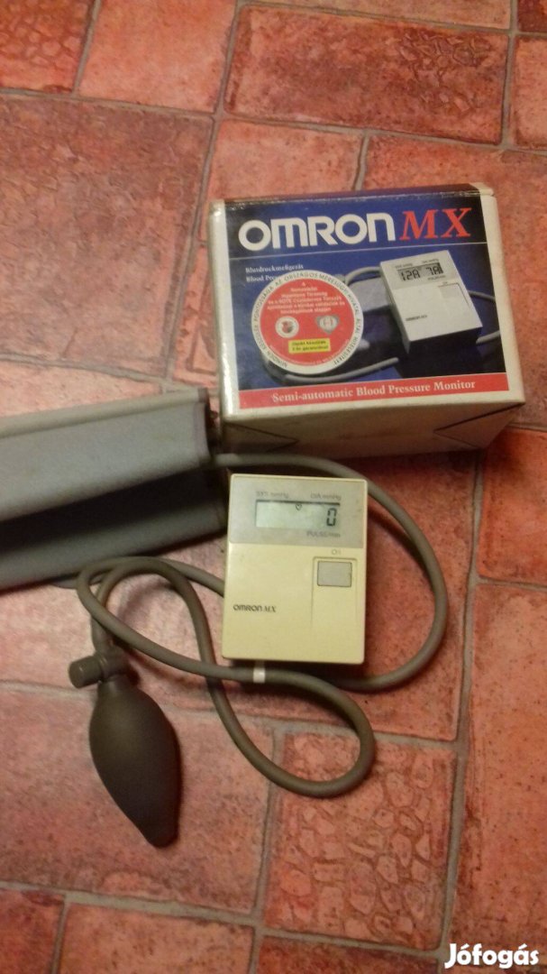 Retro Omron pumpás vérnyomásmérő