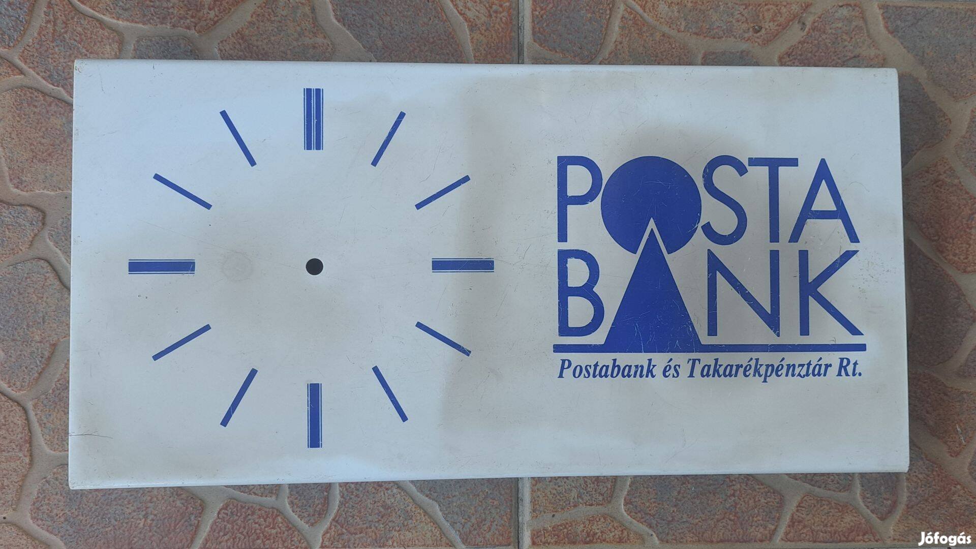 Retro Posta Bank falióra,