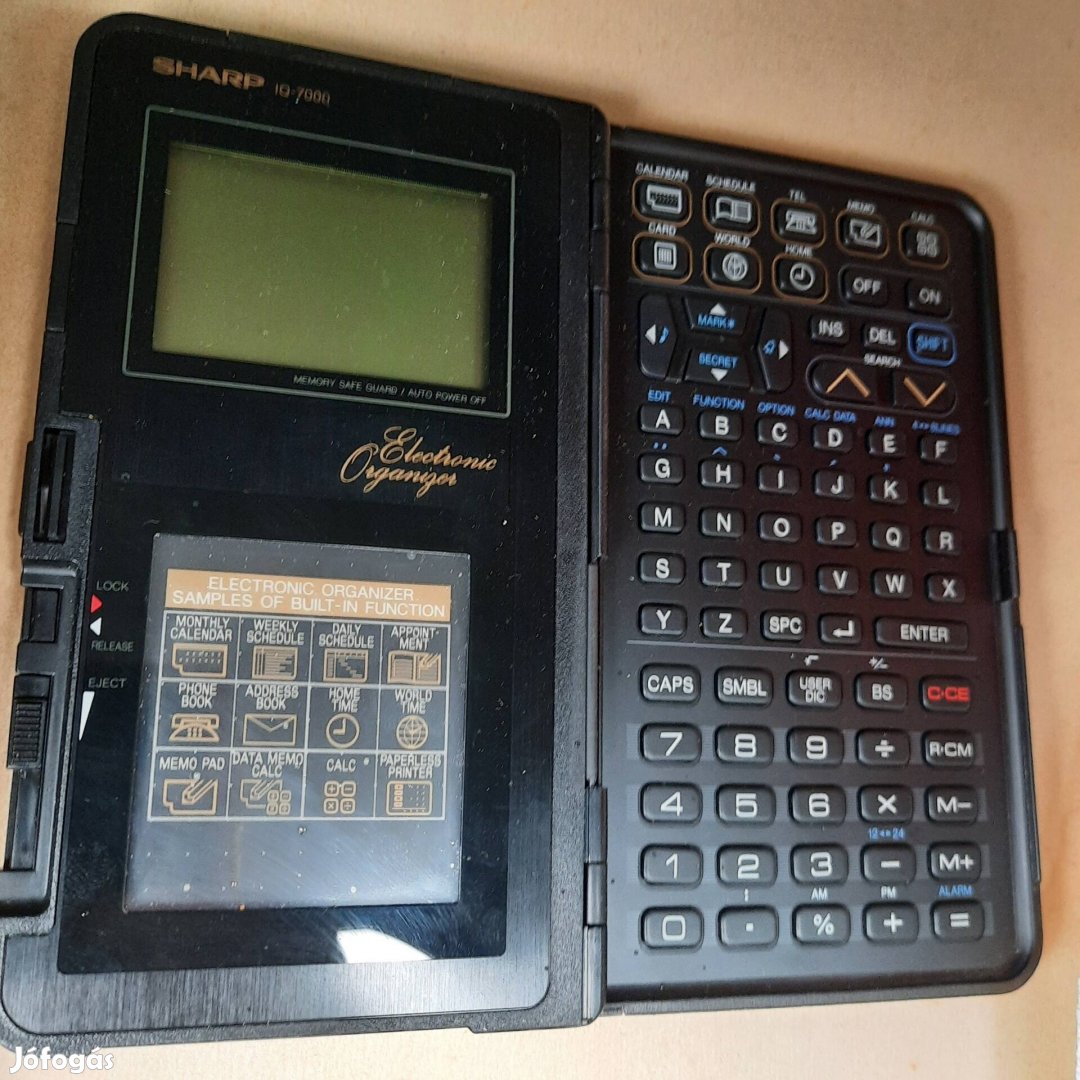 Retro Sharp PA-700 elektronikus határidő napló