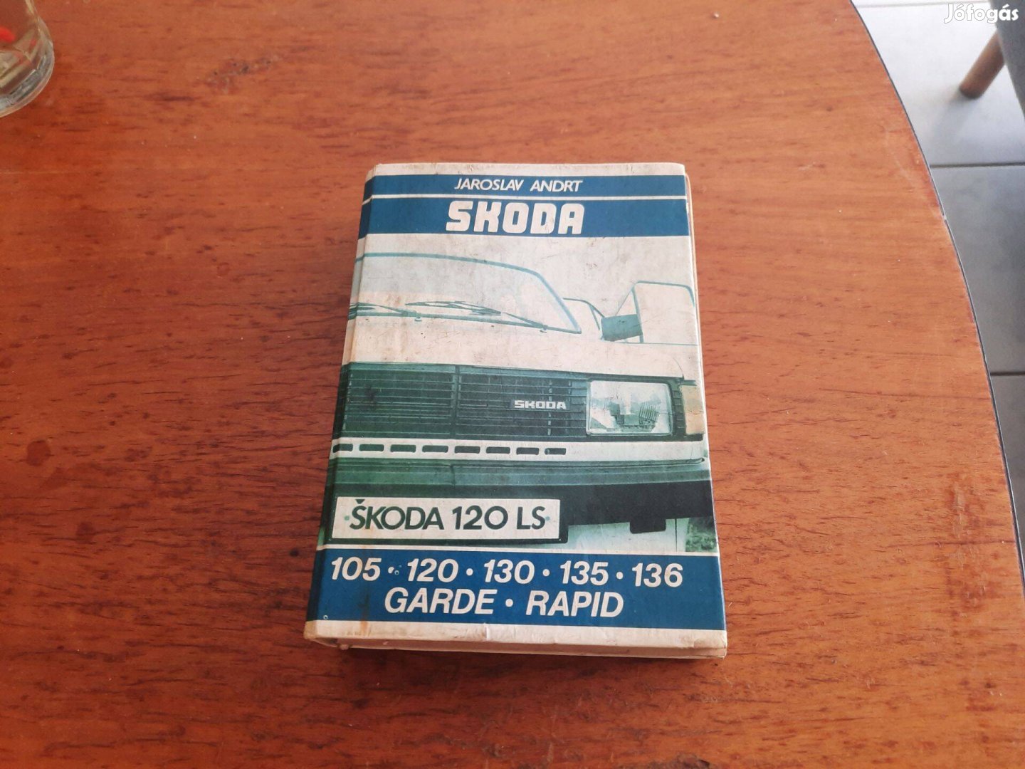 Retro Skoda könyv