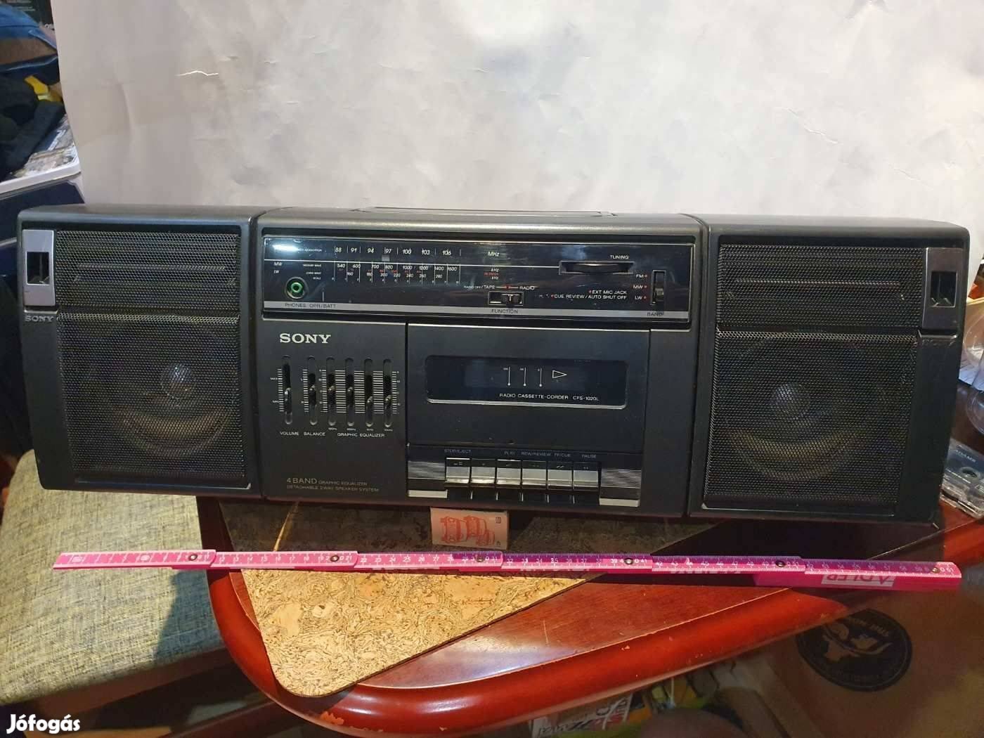 Retro Sony CFS-1020L rádiósmagnó kazetta boombox sétálómagnó