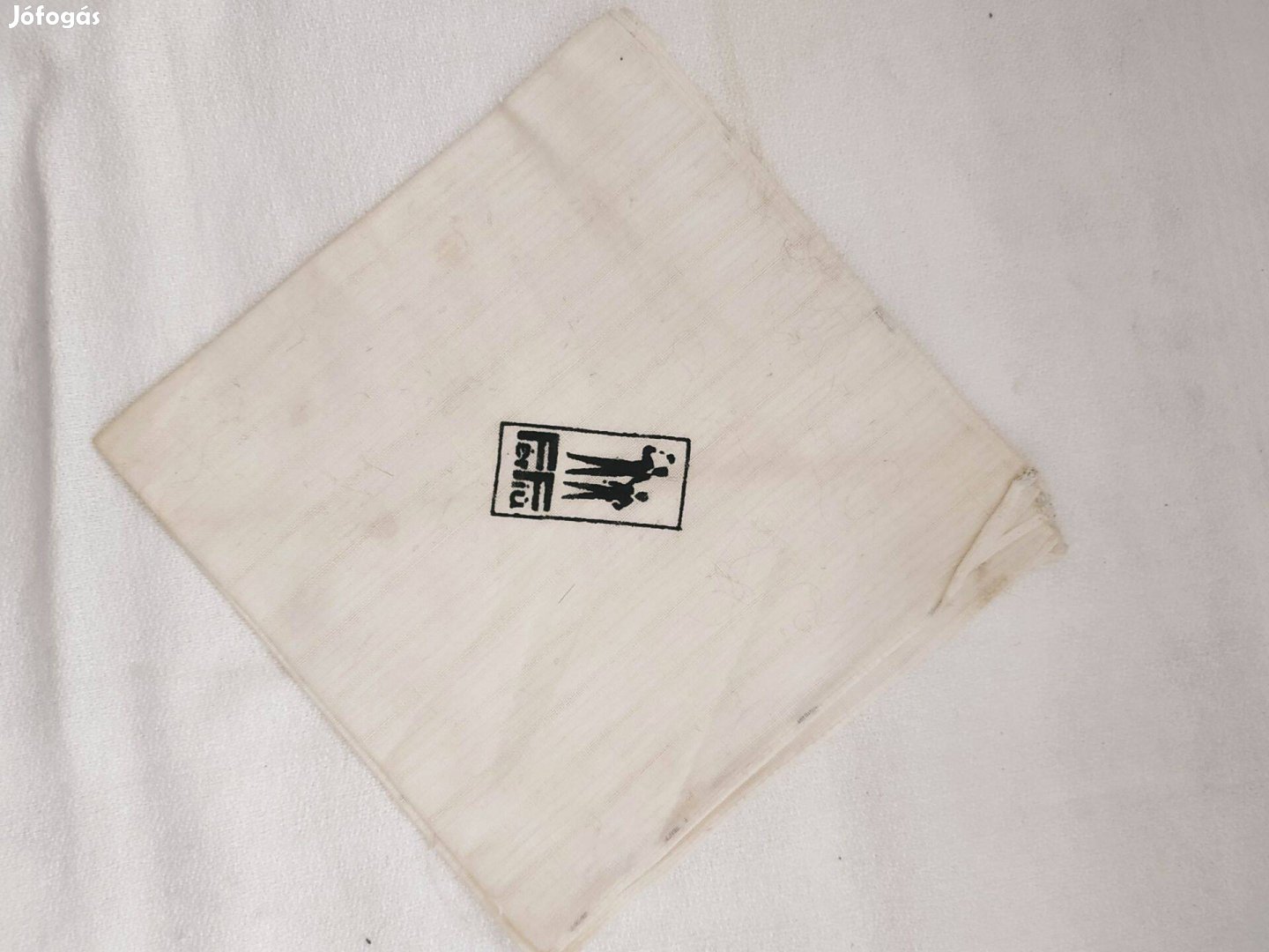Retro "Férfiú" feliratú, fehér színű textil zsebkendő