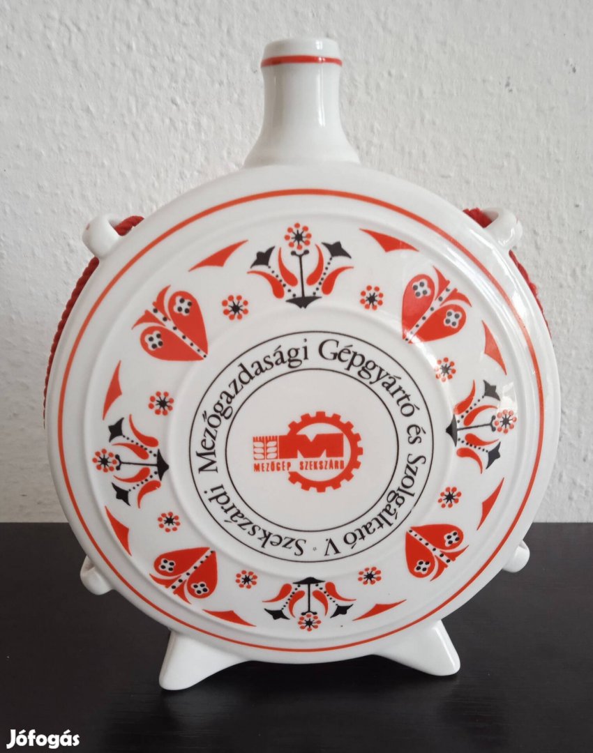 Retro. Hollóházi porcelán kulacs (Mezőgép Szekszár) eladó 