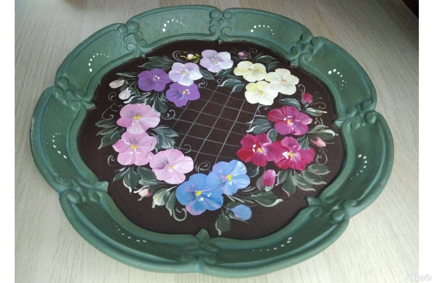 Retro - Faragott festett fatálca ( 30 cm.)