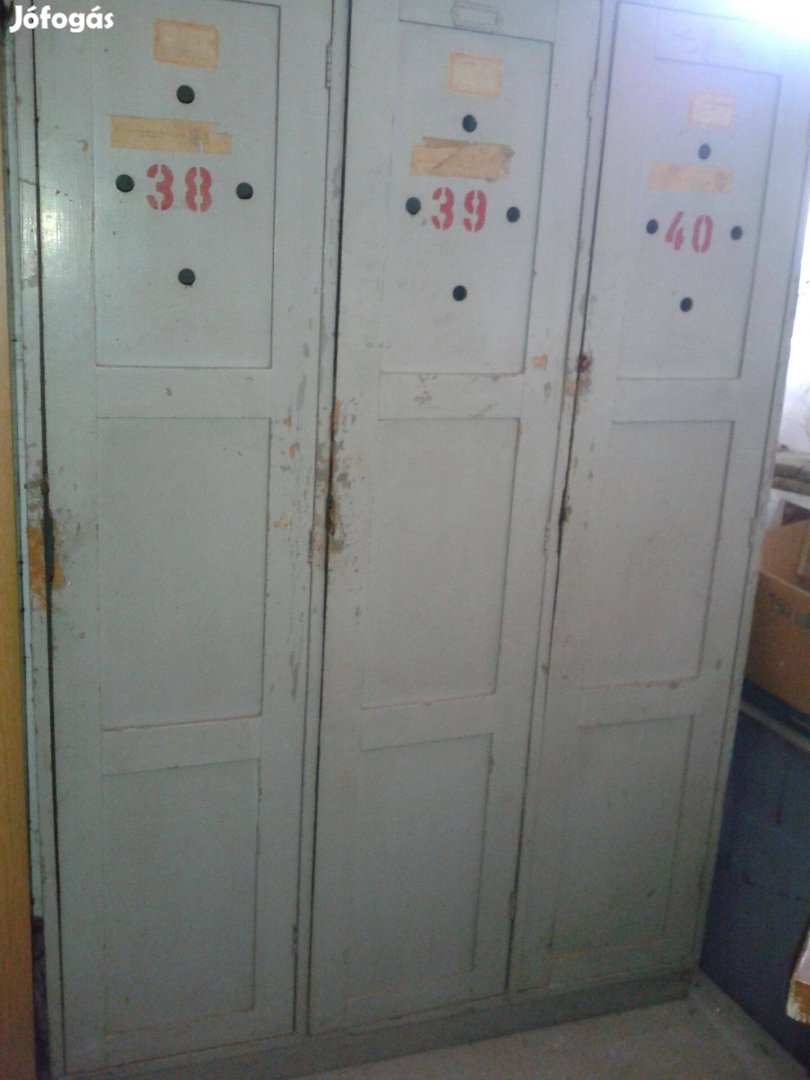 Retro, régi, fa öltözőszekrény, öltöző szekrény eladó