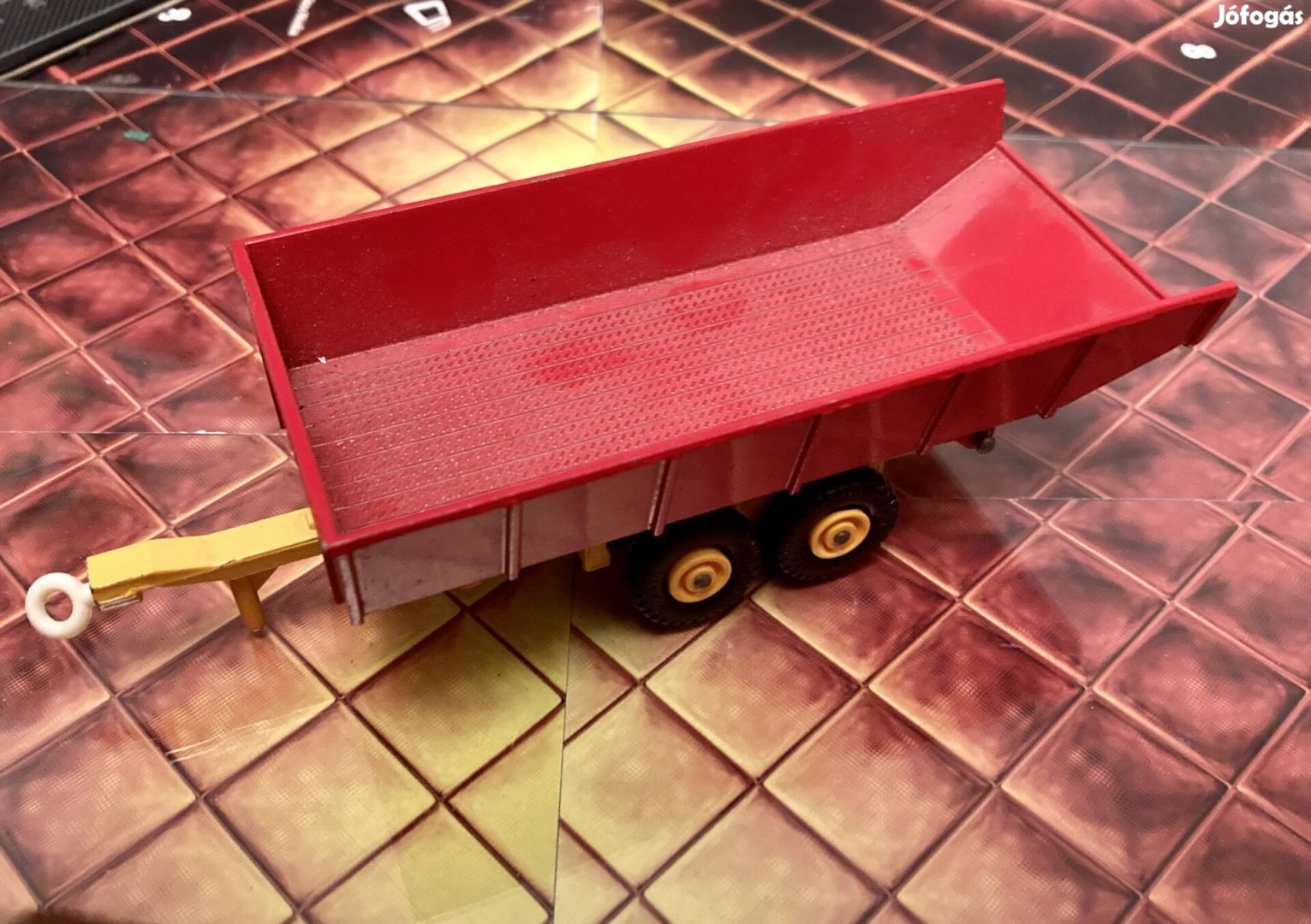 Retró ajándék ötlet! Új Matchbox Superkings gombkerekű utánfutó