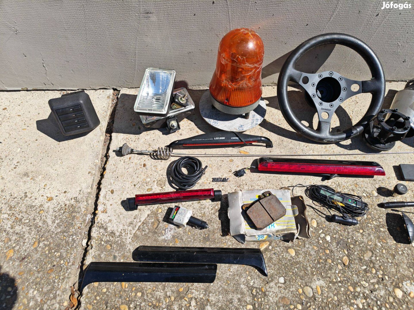 Retro autó, keleti autó, tuning cuccok