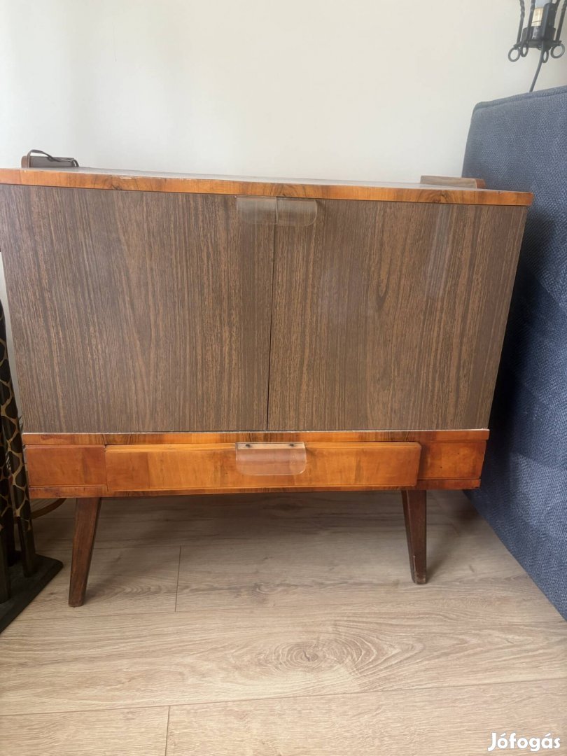 Retro bárszekrény a 60-as évekből