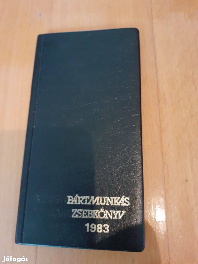 Retro bőrfedeles Pártmunkás zsebkönyv 1983