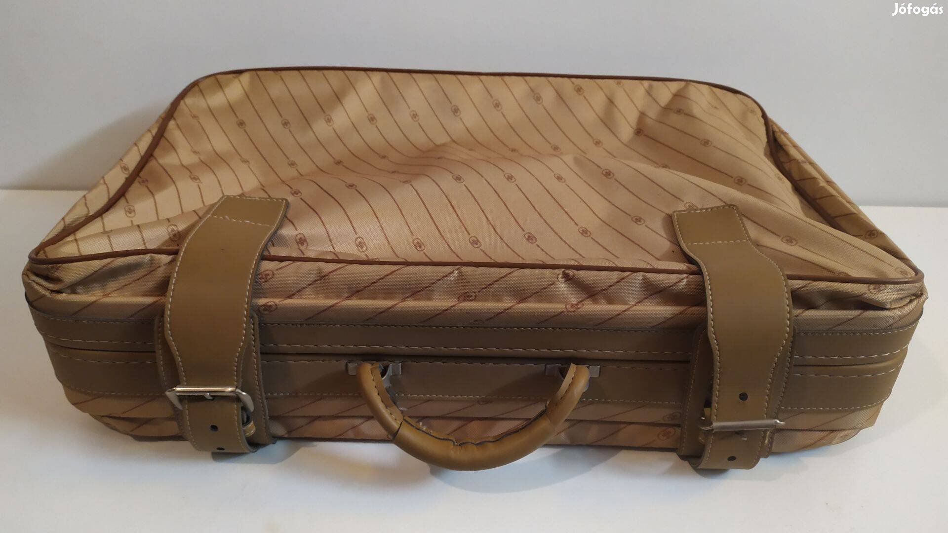 Retro bőrönd utazó koffer dekorációnak Új!