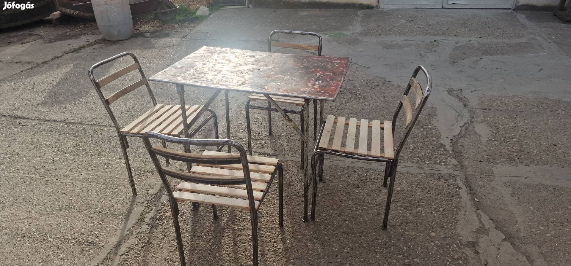 Retro csővázas kerti garnitúra Antik kerti székek asztal 