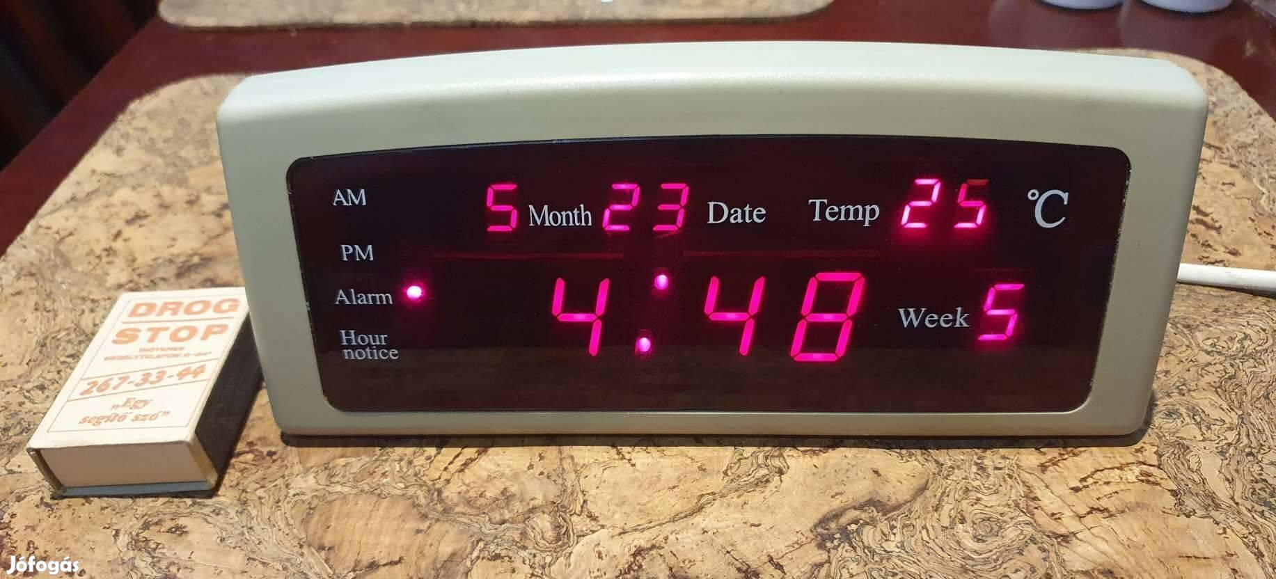 Retro dátumos hőmérős rádiós hétszámlálós vörös led óra VFD