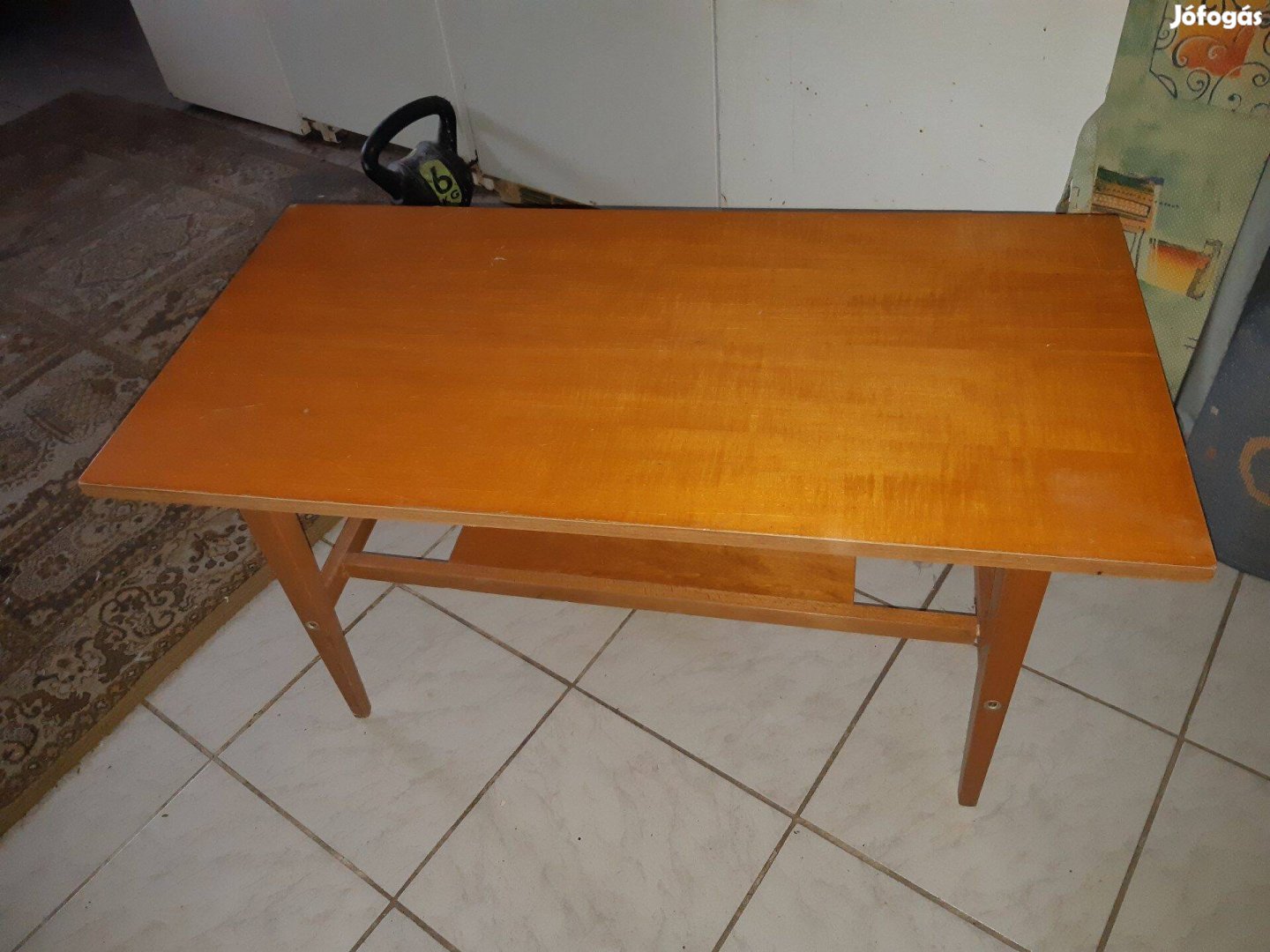 Retro dohányzóasztal 50x100cm alsó polccal