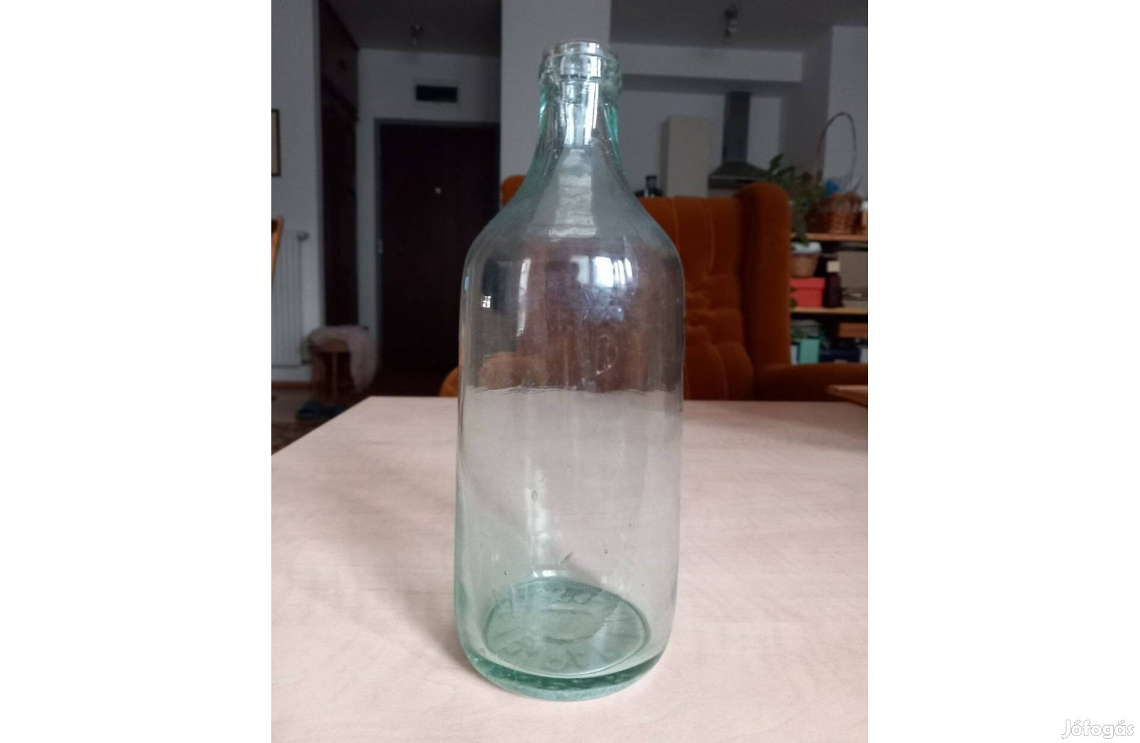 Retró dombornyomott üveg, palack Parádi csevicze 0,5 L