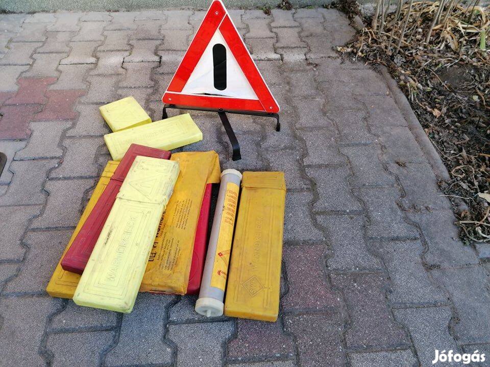 Retro elakadásjelző háromszög