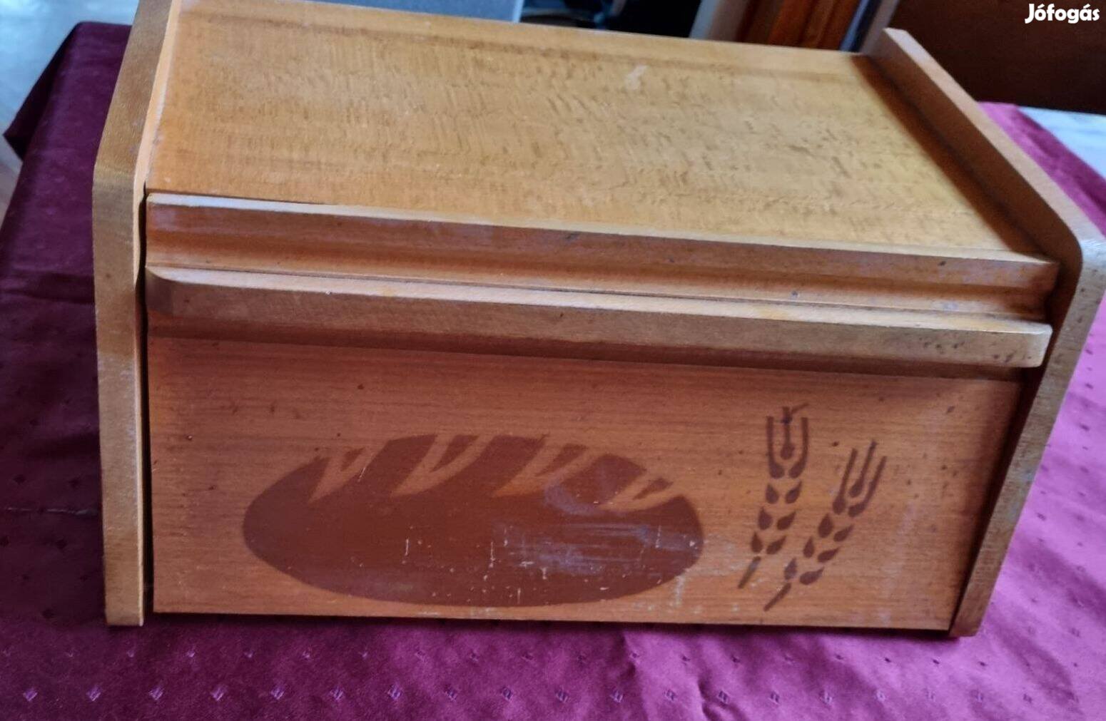 Retro fa kenyértartó