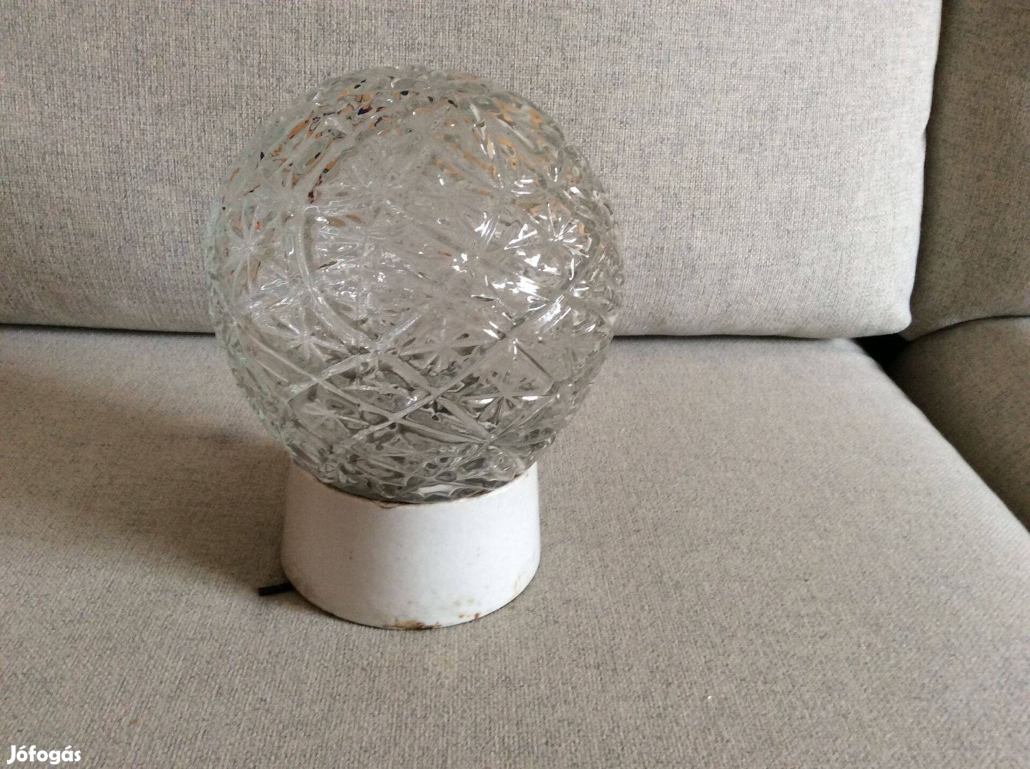 Retró fali gömblámpa porcelán foglalatú gömb lámpa