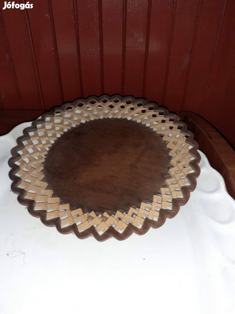 Retro faragott áttört mintás kínáló átm 30cm