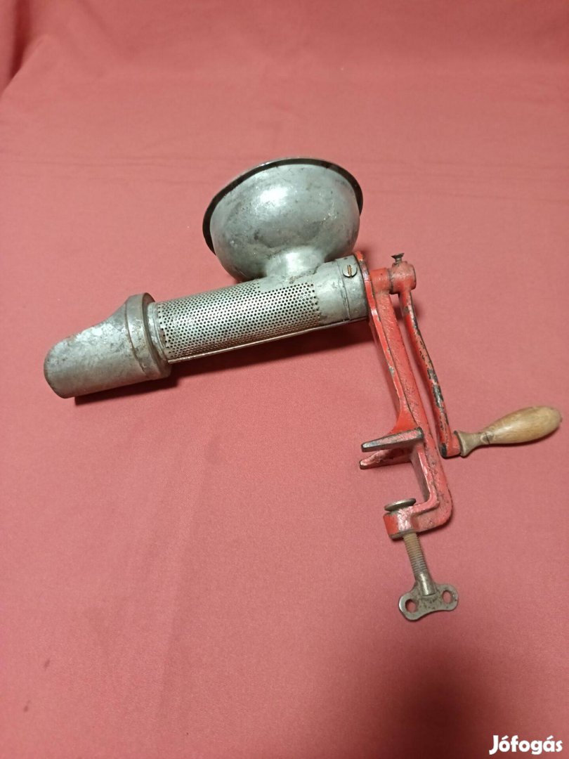 Retro fém paradicsom passzírozó eladó !