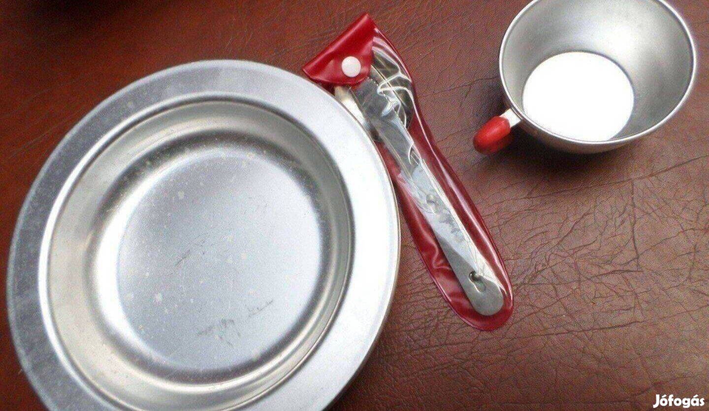 Retro fém piknik készlet tányér bögre evőeszköz Új