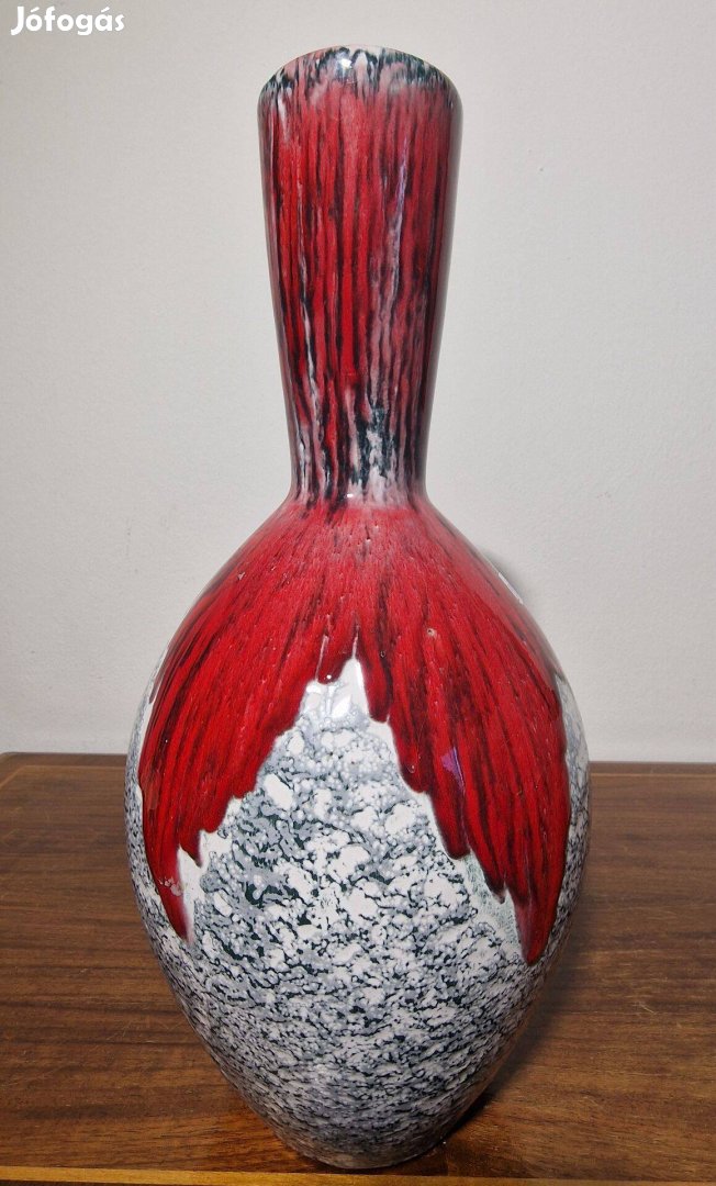 Retró folyatott mázas váza
