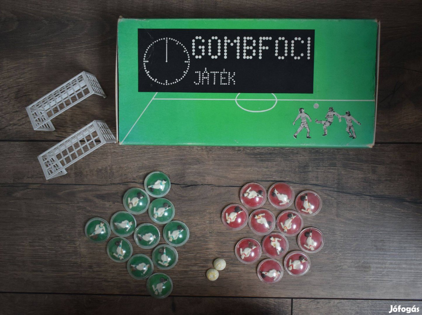 Retro gombfoci, dobozos, teljes csapatok