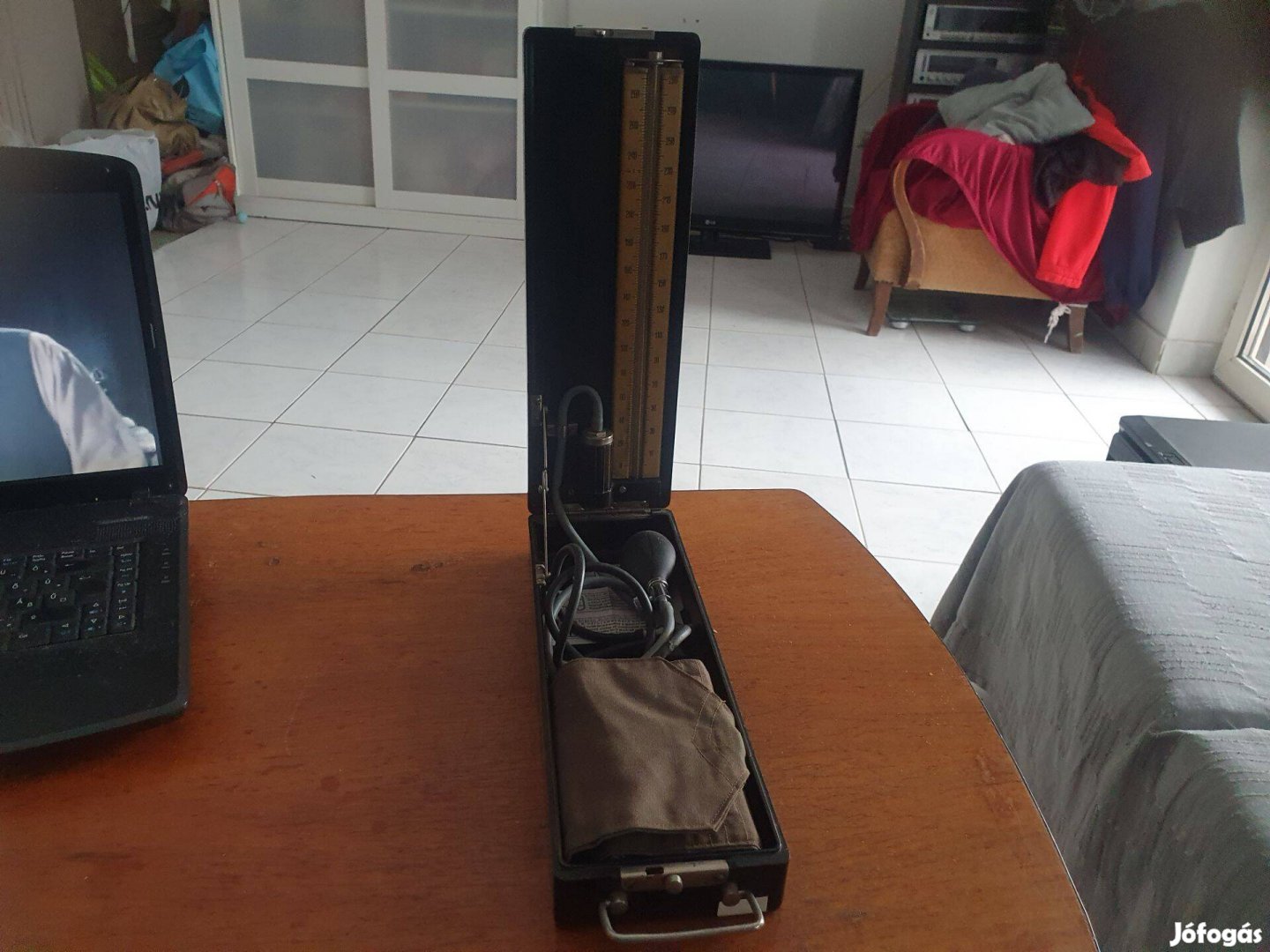 Retro higanyos vényomásmérő