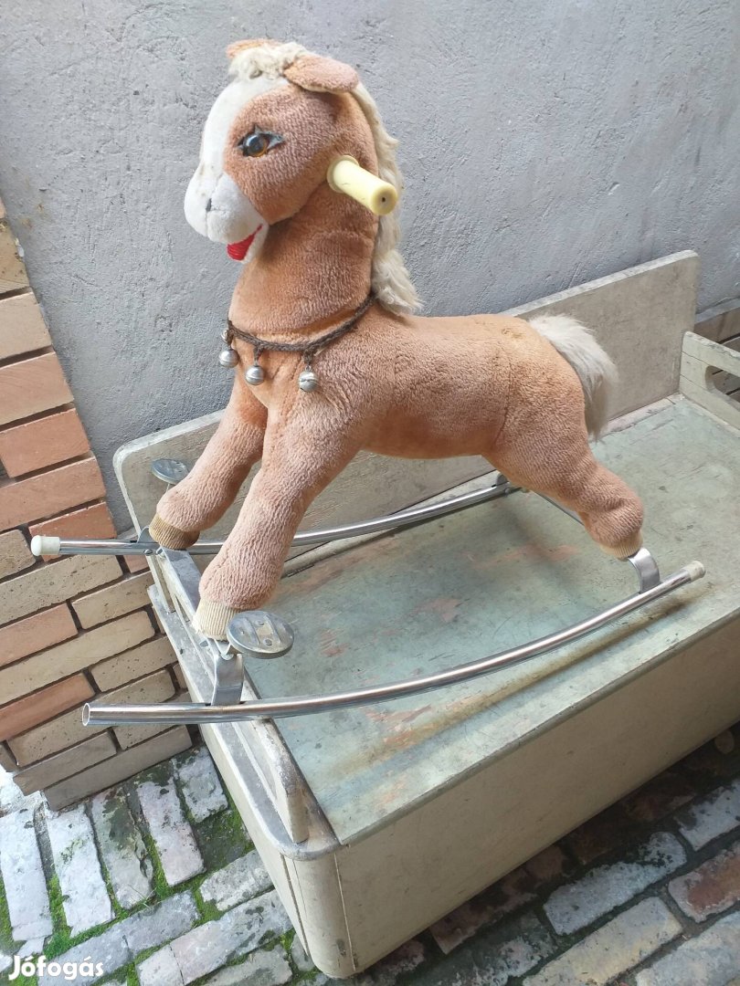 Retró hintaló