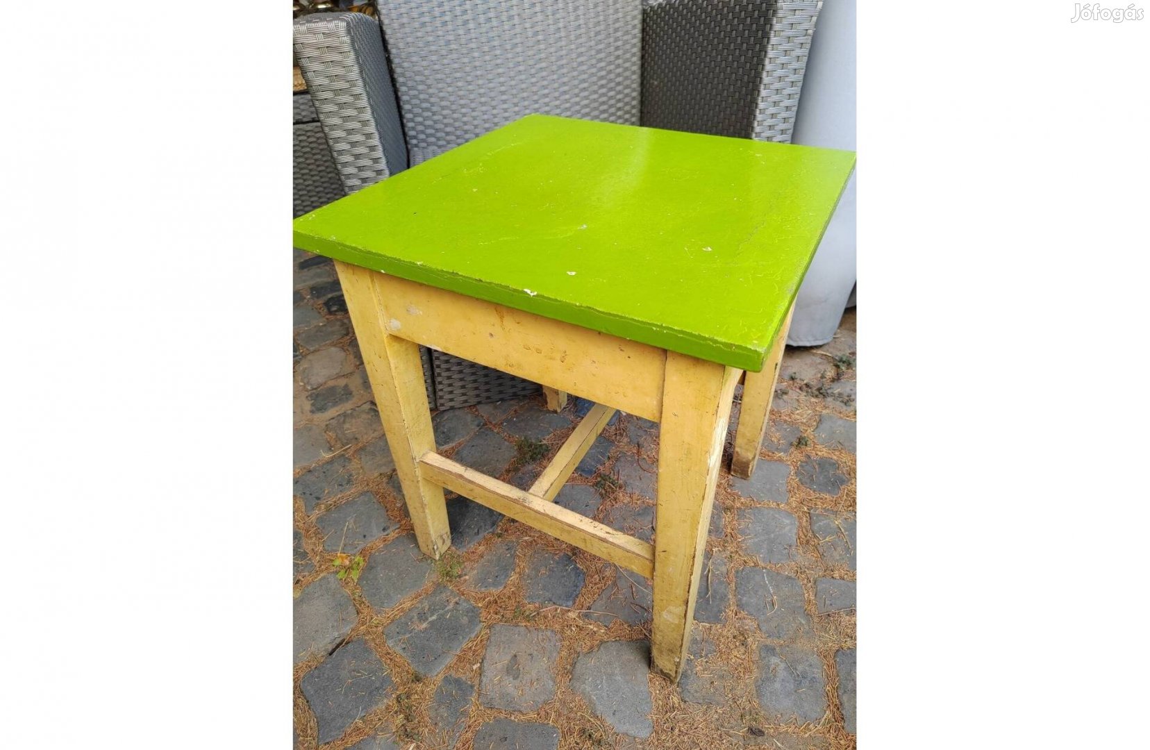 Retro hokedli felnyitható tetejű