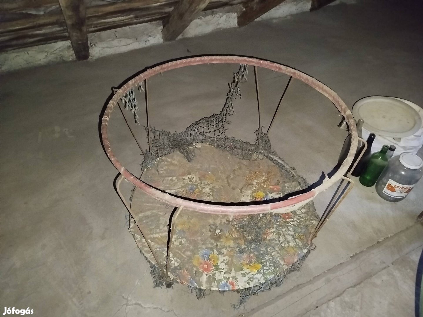 Retro jároka eladó, felújításra szorul.