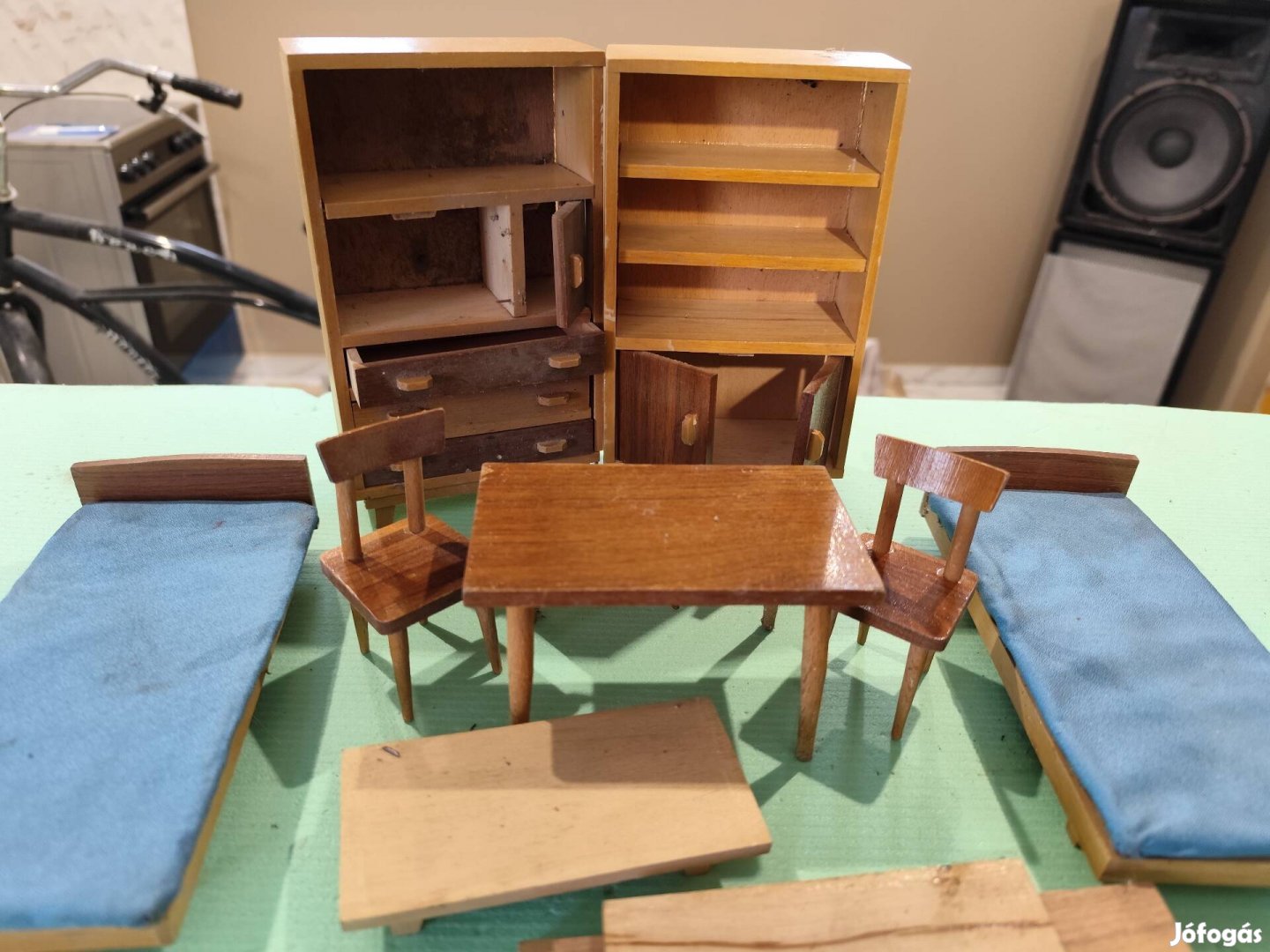 Retro játek fabútorok